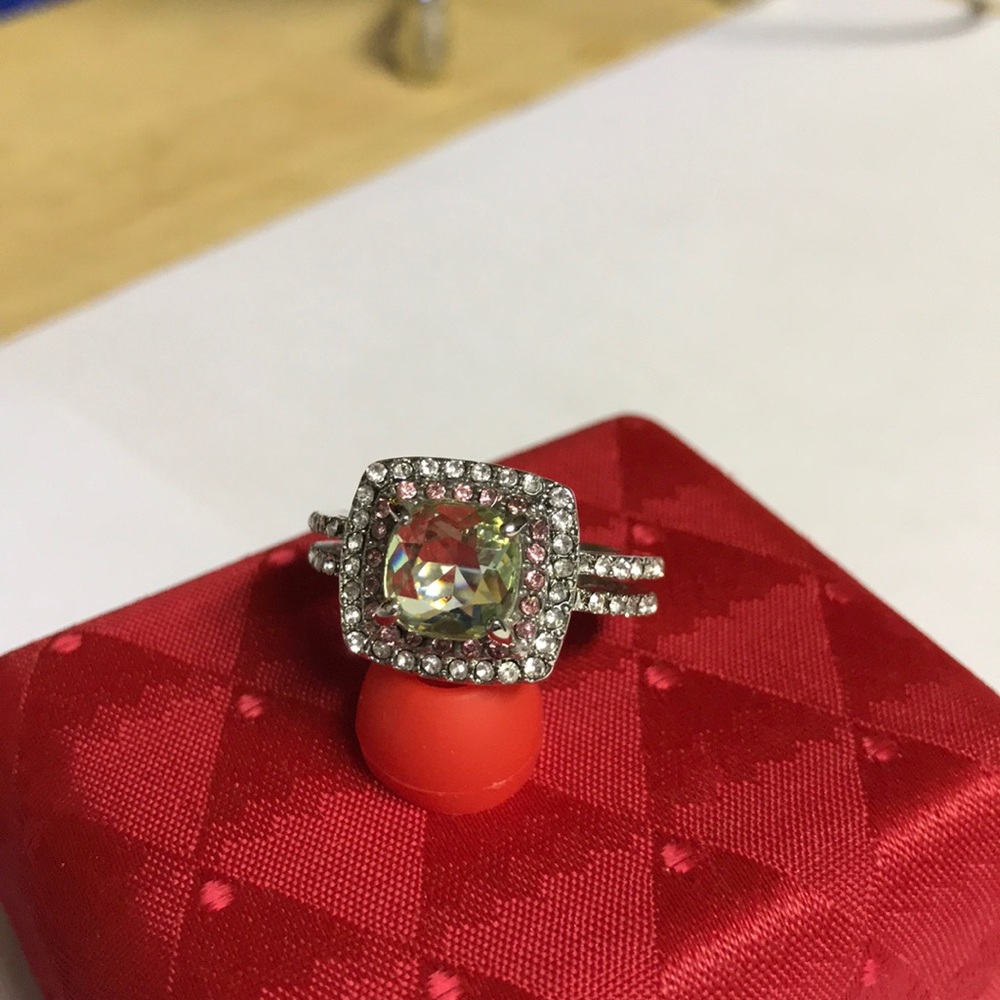 CZ Diamond ring - Picture 3 of 7